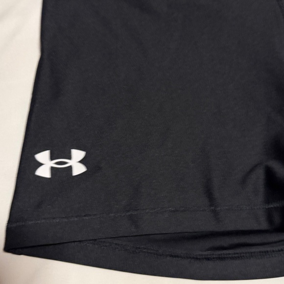 Women’s Under Armour Black Compression Shorts - Picture 2 of 4